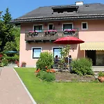 Hotel-pension Falkensteiner Sankt Gilgen