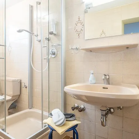Hotel-pension Falkensteiner 3* Sankt Gilgen