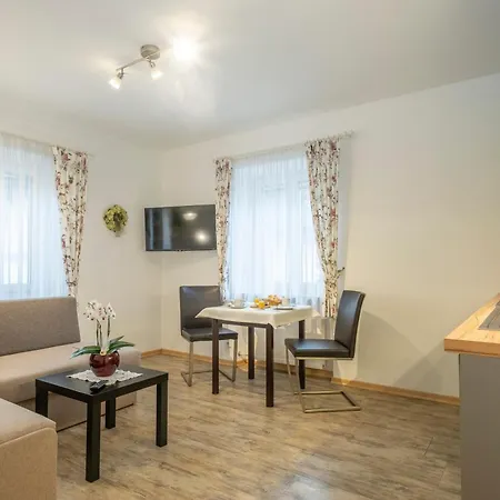 Hotel Hotel-pension Falkensteiner Sankt Gilgen