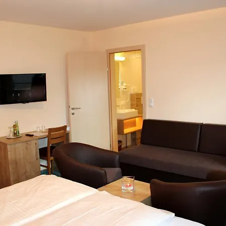 Hotel Hotel-pension Falkensteiner 3*